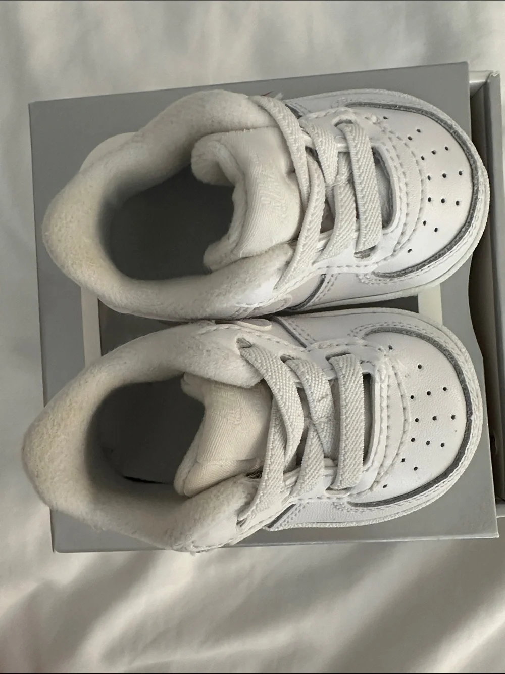 Nike White Low-Top Baby Crib Sneakers